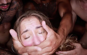 Hardcore Anal and Pussy Squirting for Lil Phillips