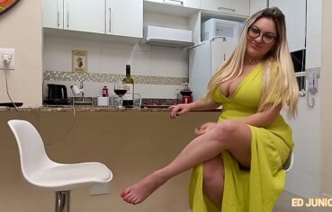 ED JUNIOR VAI AO RIO DE JANEIRO E CONVENCE A EX ATRIZ PORNOR RAFAELA DENARDIN A FAZER UM VIDEO PRA ELE (COMPLETO NO RED)