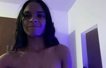 Jasmine Santana Veio visitar o amigo Paulista , e fudeu gostoso.