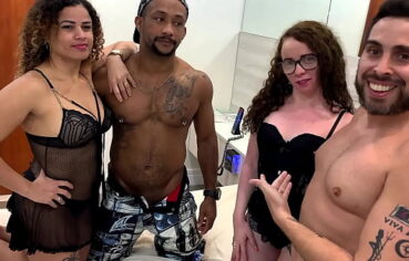 Putaria com trisal mais famoso do xvideos com Jr Doidera acabou em muito leite