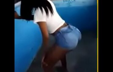 Tallitinha dançando música nova (KICANDO NO TALENTO) (AS CARIOCAS DO FUNK)