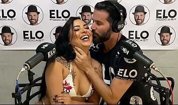 Le doy unas nalgadas bien ricas a la brasilera